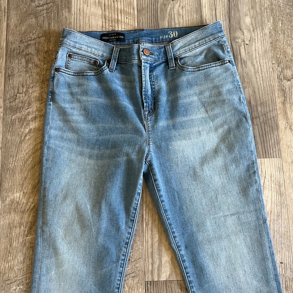 NWT J. Crew Lookout High Rise Crop Jeans. - Picture 4 of 9